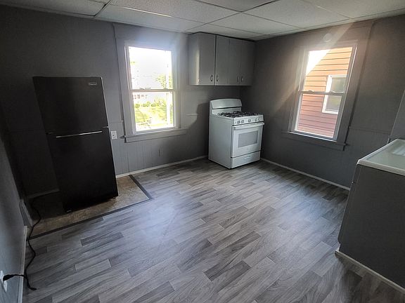 2nd image of 3014 Southern Blvd #2