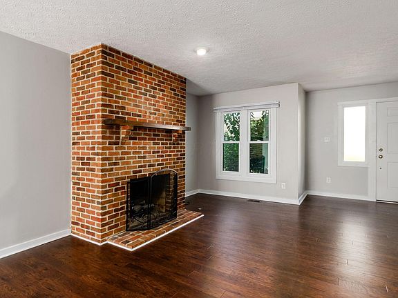 5th image of 340 Saint Andrews Dr
