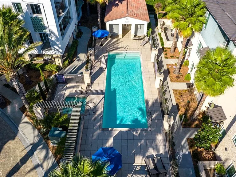 876 Doheny Way — Photo 35