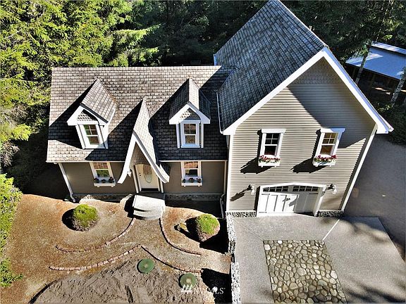 5th image of 72 E Capital Peak Dr