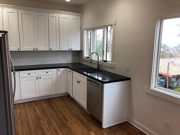 3rd image of 2464 Adams Ave