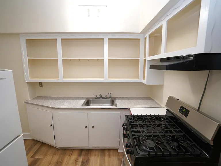 1872 Commonwealth Ave #7 — Photo 6