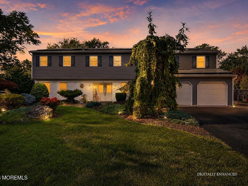 1st image of 4 Canadian Woods Road