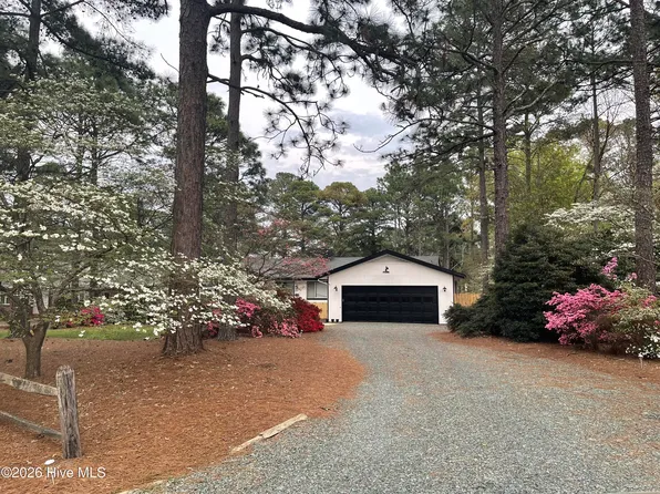 27 Par Dr, Whispering Pines, NC 28327