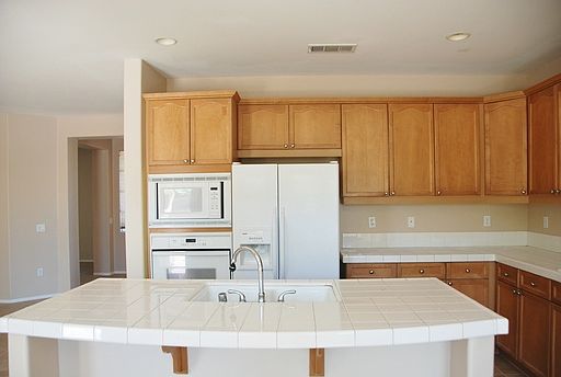3rd image of 82729 Kyle Dr