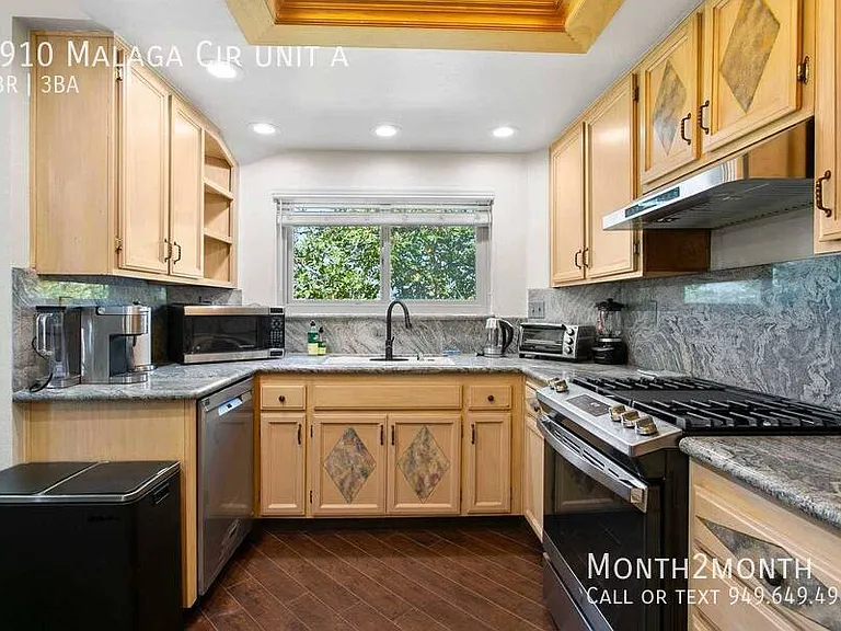 2910 Malaga Cir #A — Photo 4