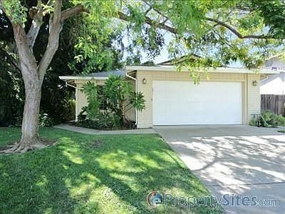 2nd image of 412 Blue Dolphin Way