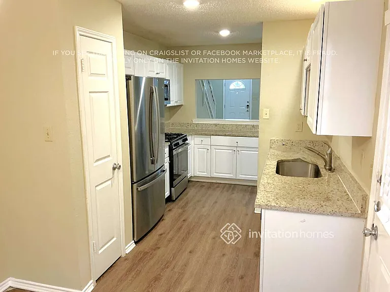 4317 Saugus Dr — Photo 7
