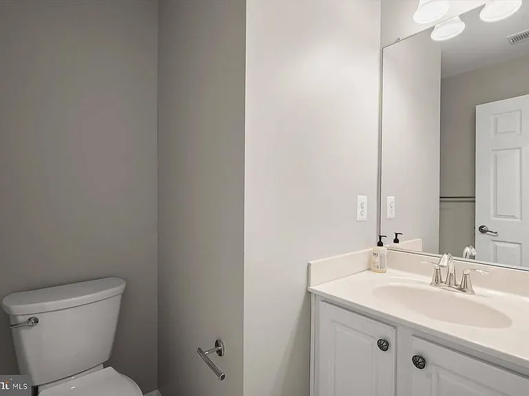 11214 Wortham Crest Cir — Photo 32