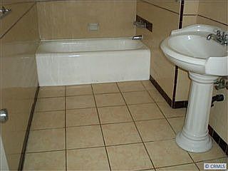 2nd image of 1631 W 60th Pl
