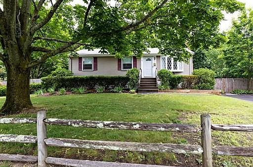 2nd image of 5 Pinehaven Dr