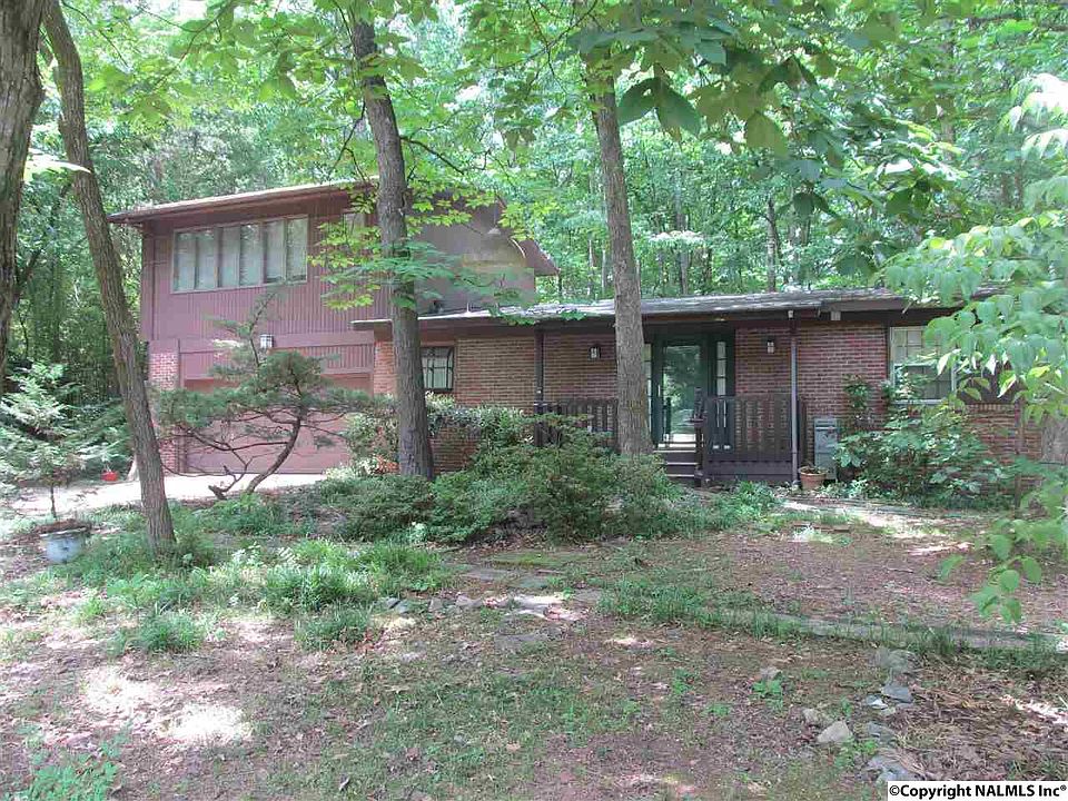 1st image of 9514 Hemlock Dr SE
