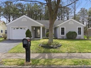 69 Canterbury Dr, Forked River, NJ 08731