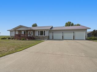 521 E Lightner Ave, Salem, SD 57058