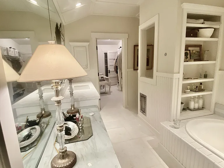 2101 Dermanak Dr — Photo 35