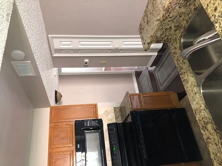685 Youngstown Pkwy #301 — Photo 30