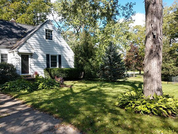 2nd image of 2516 Maplewood Ave