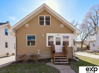4625 Davenport St, Omaha, NE 68132