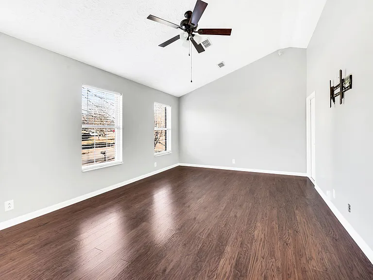 121 Deer Ridge Ln — Photo 28