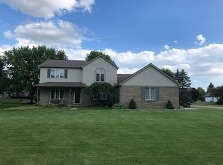 1142 Ridgeview Cir, Lake Orion, MI 48362