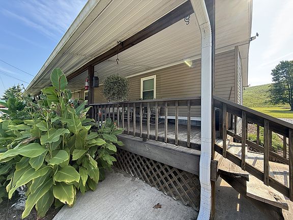 3rd image of 524 Old Rhea Springs Rd
