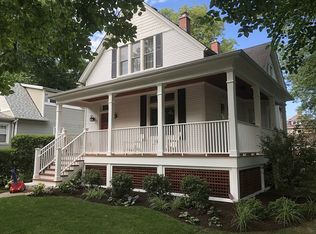 1515 Dewey Ave, Evanston, IL 60201