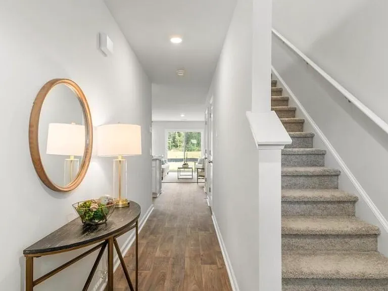 174 Yarrow Way — Photo 3