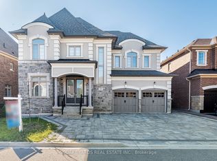 19 Cloverhaven Rd, Brampton, ON L6P4E4