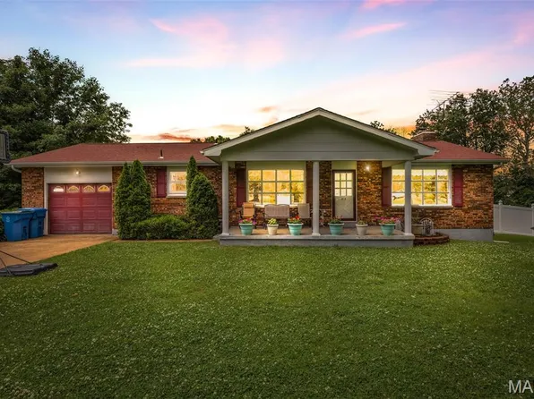 101 N Westwood Dr, Farmington, MO 63640