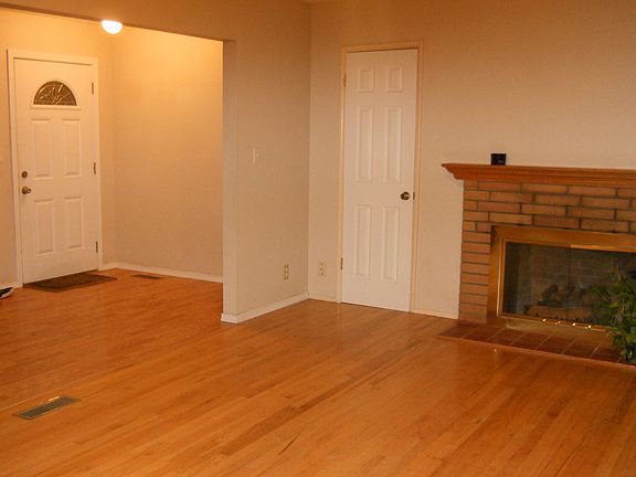 Extra lg living/family area