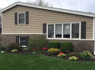 551 W Babcock Ave, Elmhurst, IL 60126