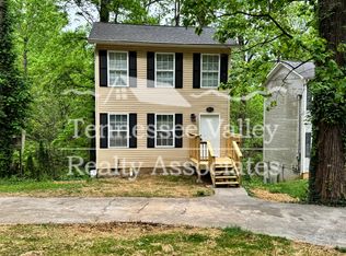 6042 Medlin Heights Rd, Knoxville, TN 37918