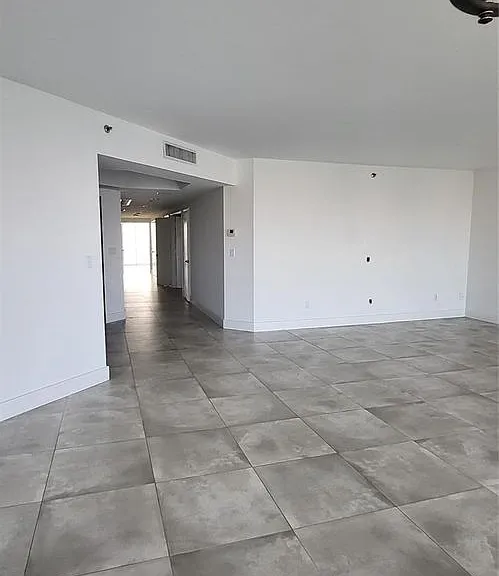 2600 Island Blvd #1603 — Photo 6