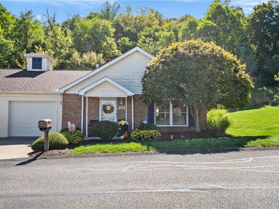 202 Village Ct S, Washington, PA, 15301