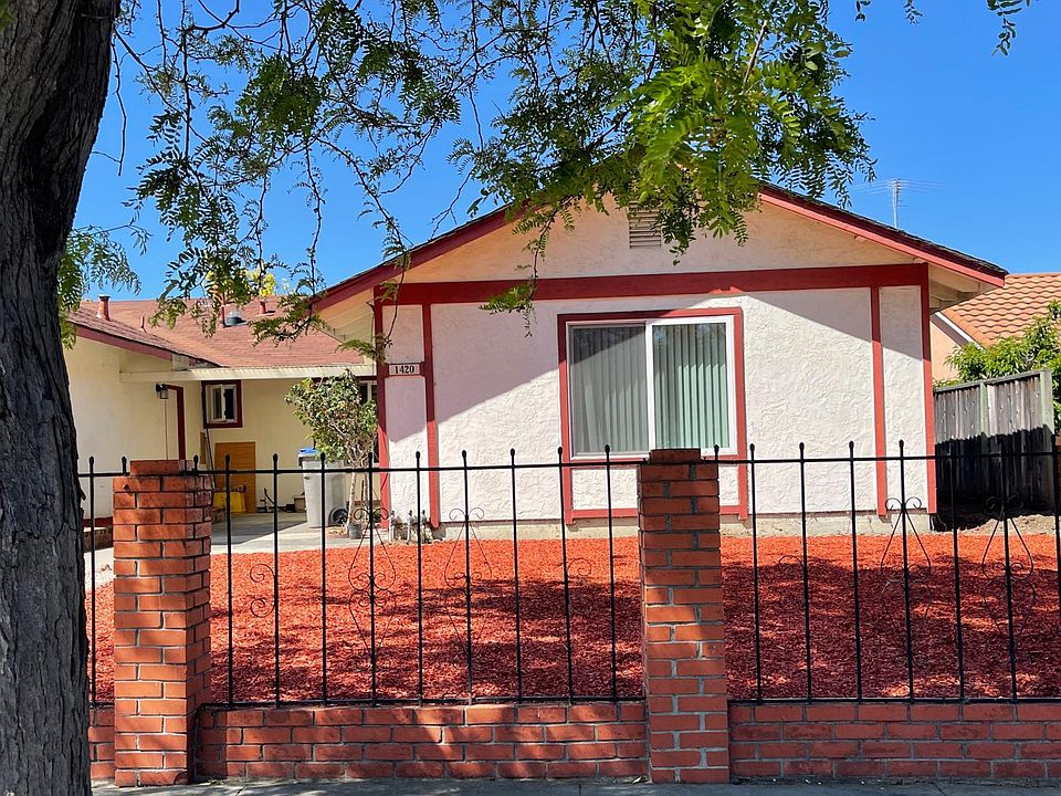 1st image of 1420 Strauss Way