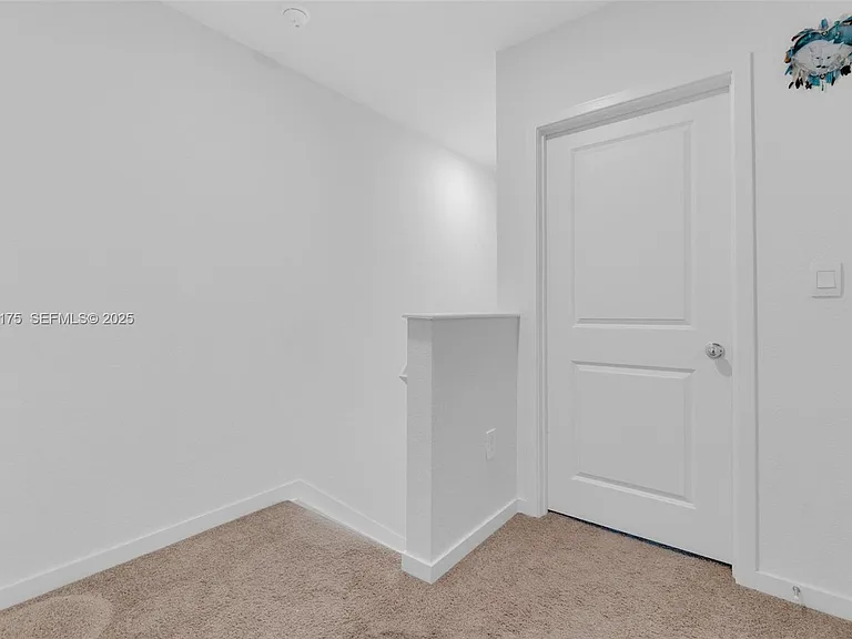 504 NE 1st Dr #504 — Photo 46