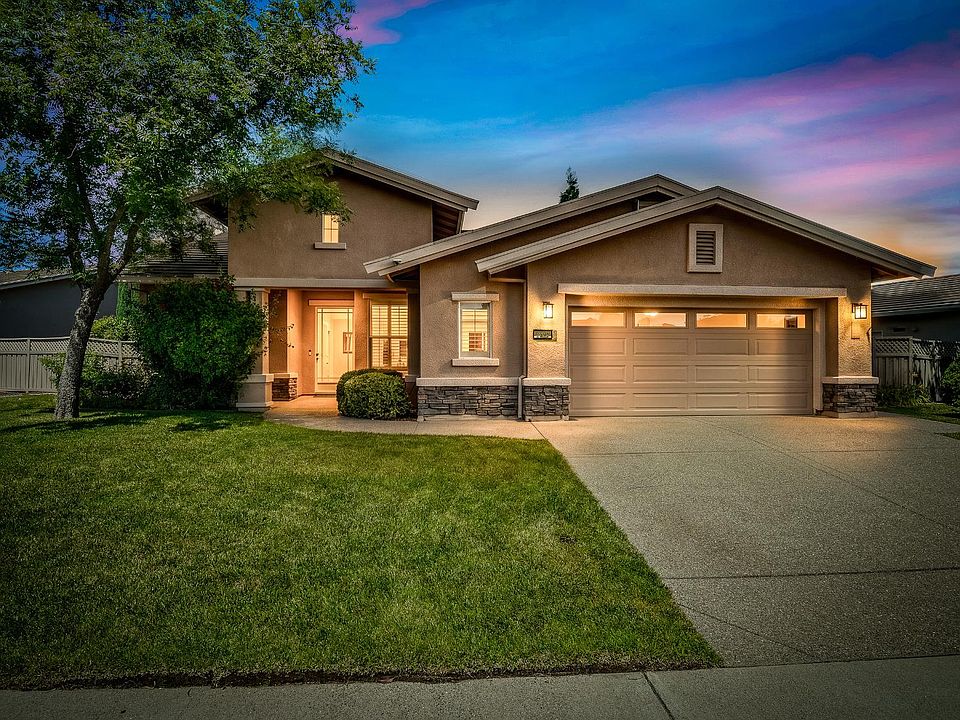 1st image of 2695 Kingfisher Ln