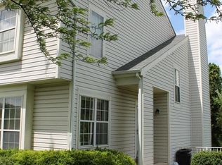 21676 Calamary Cir, Sterling, VA 20164