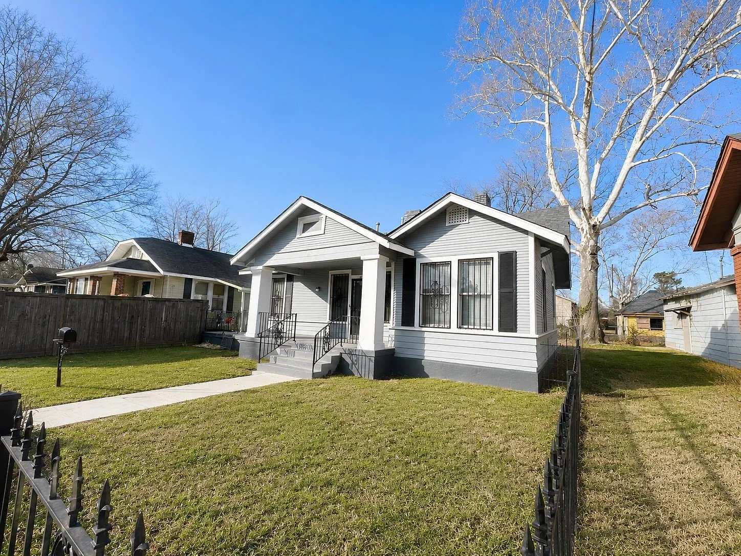 2 bed, 1.0 bath, 1000 sqft, $1,010 — Photo 3