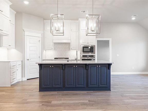 5th image of 2229 NW 171st St