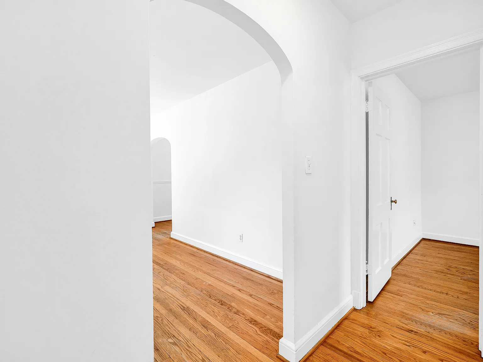 4 bed, 2.5 bath, 1456 sqft, $3,300 — Photo 2