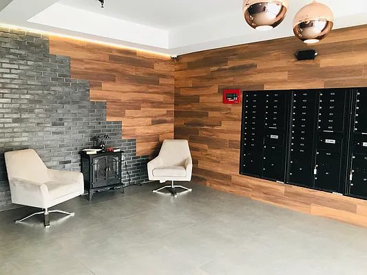 Rented by City Vista Inc | media 31