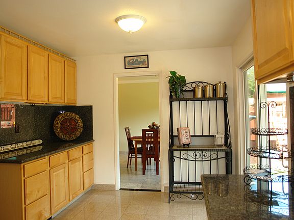 2nd image of 480 La Paz Ct