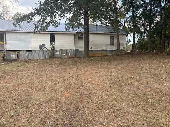 5th image of 825 Highland Ave