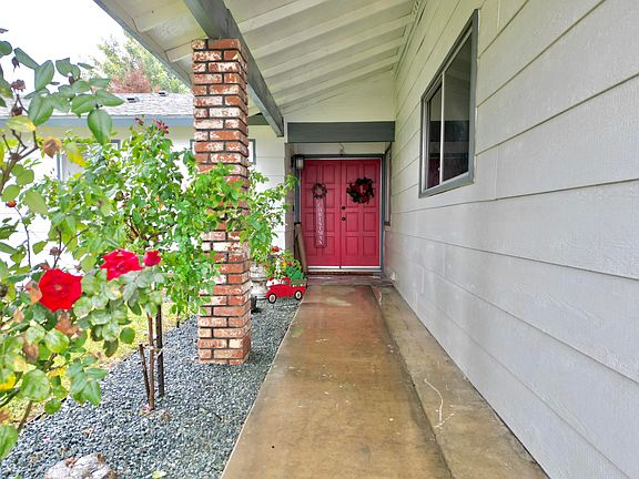 4th image of 1060 W Thurman Avenue