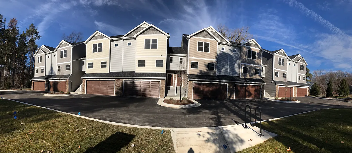 Building Photo - 1724 Chamberlain Dr