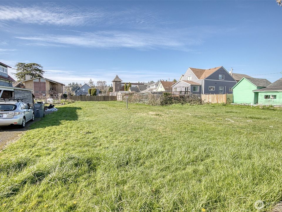 2nd image of 410 6th Street