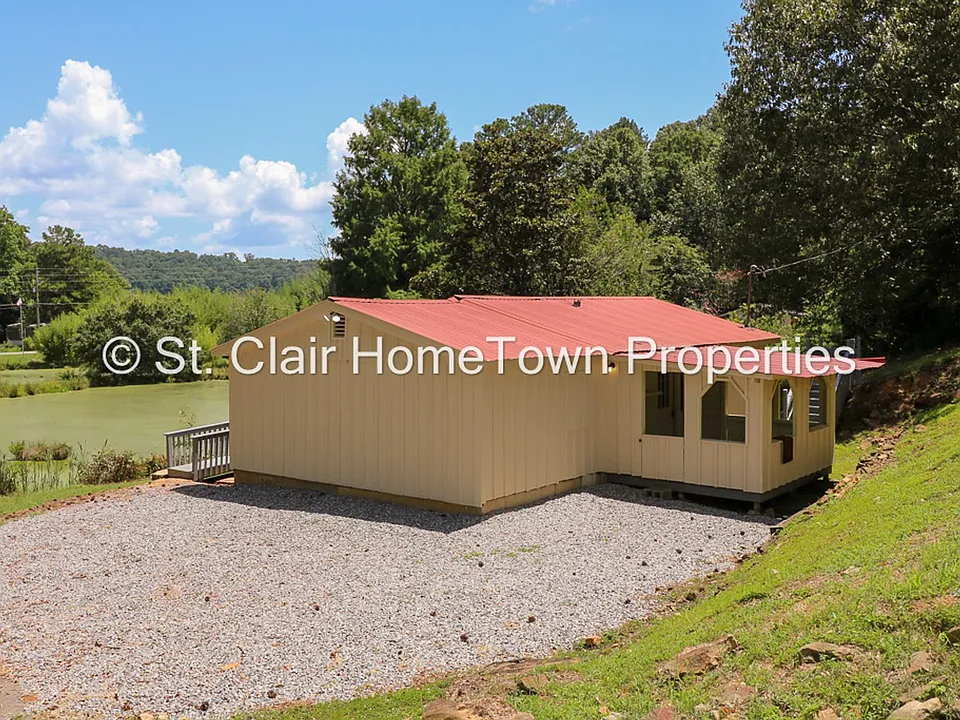 140 Sunset Dr