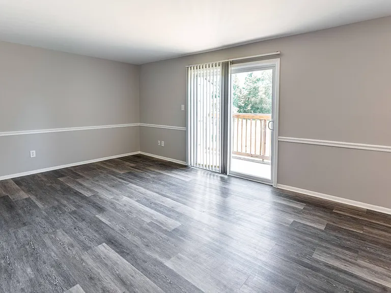 Pickwick Farms Apartments — Photo 10