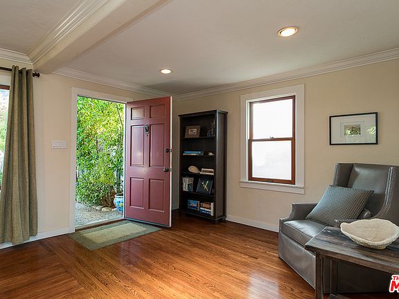 5th image of 557 Terrill Ave